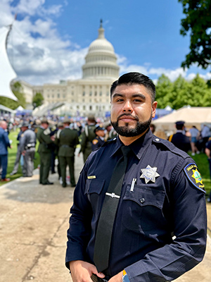 IMG_3703-web Officer in front of the Capital